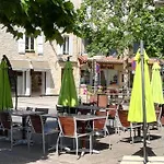Studio Cosy Avec Piscine Terrasse Jardin Et Velos A Prayssac