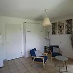 Apartament Studio Cosy Avec Piscine Terrasse Jardin Et Velos A Prayssac *