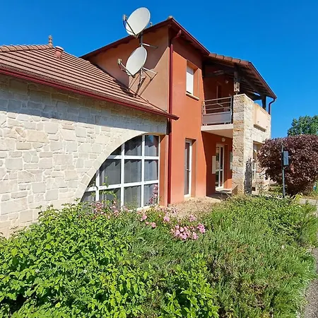 Cosy Avec Piscine Terrasse Jardin Et Velos A